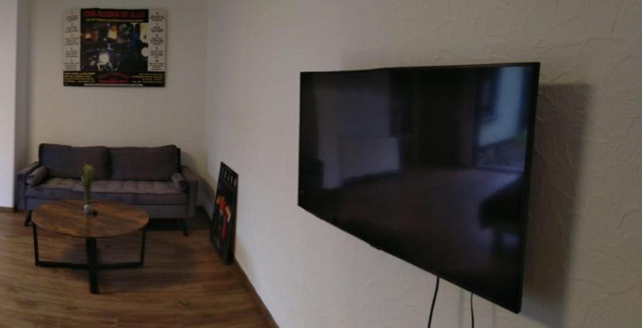 Kleine Ferienwohnung, Einzimmeraparment In Altenkirchen Almersbach 外观 照片